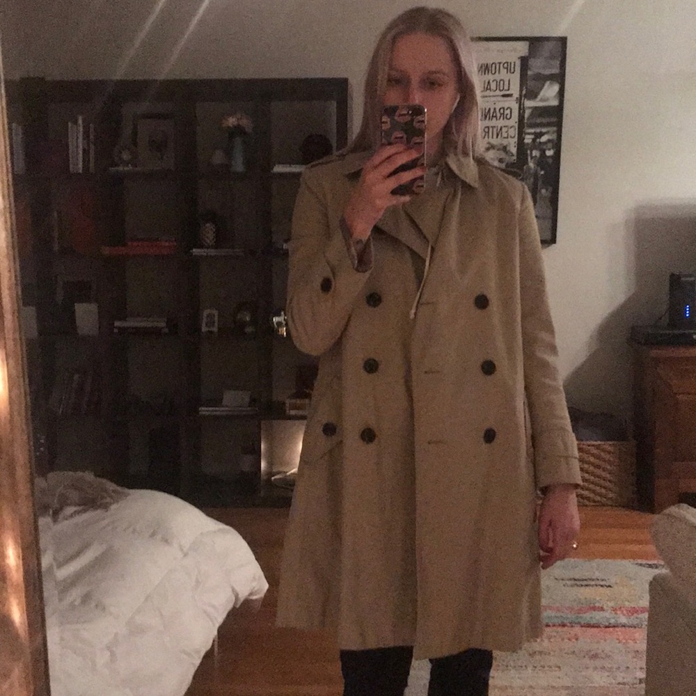 Gap trench coat